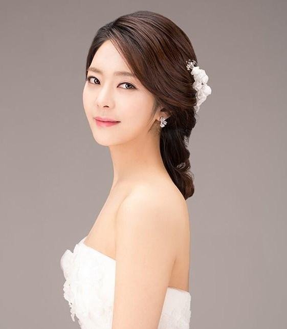 Trang điểm cô dâu tự nhiên