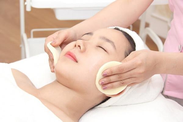 Trang điểm cô dâu tự nhiên