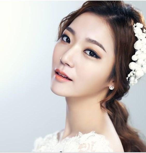 Trang điểm cô dâu tự nhiên