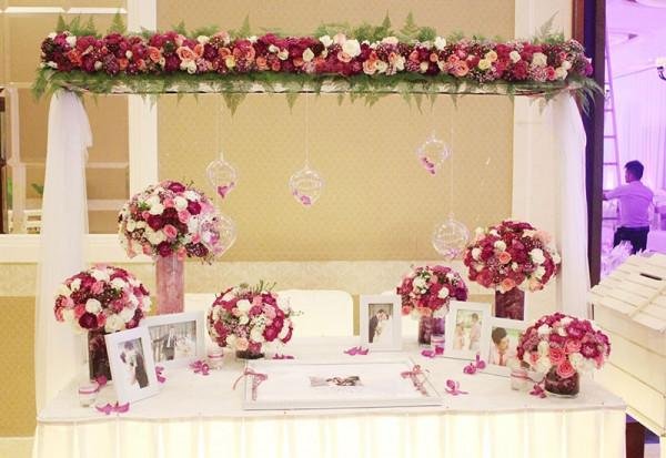 Trang trí bàn tiệc đám cưới 2