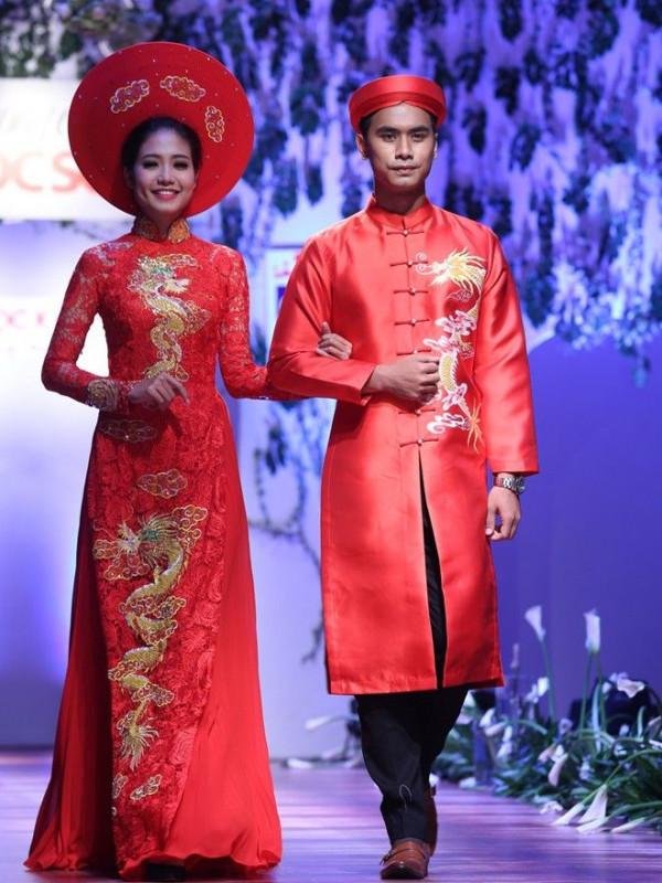 Áo dài cưới bằng gấm