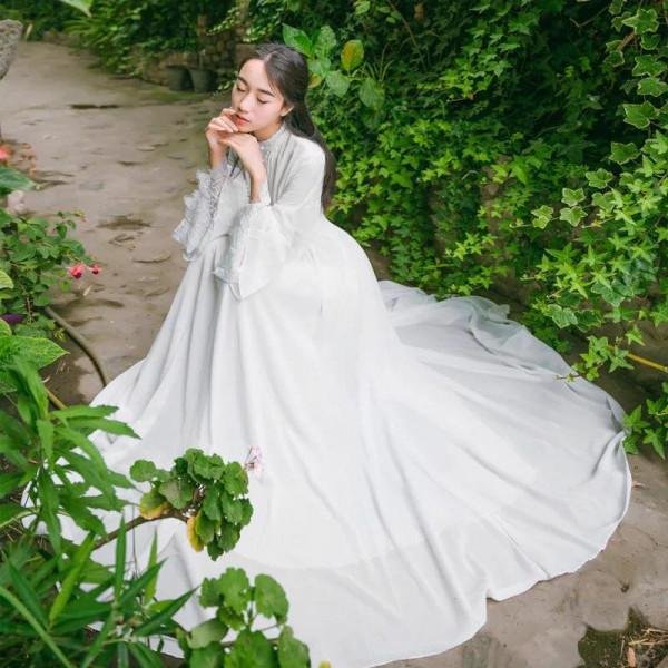 trang điểm cô dâu chụp hình ngoại cảnh