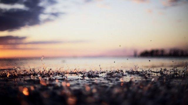 10-4-640x360-1 Những bài thơ hay của Xuân Quỳnh êm dịu và lắng đọng