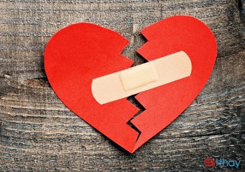 STT dù ở lại hay ra đi thì con tim em cũng đã rỉ máu và tổn thương