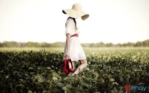 Status buồn Người ở lại và người ra đi, đến một lúc nào đó nỗi đau ngày xưa sẽ dịu lại