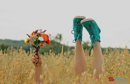 Status buồn Người ở lại và người ra đi, đến một lúc nào đó nỗi đau ngày xưa sẽ dịu lại
