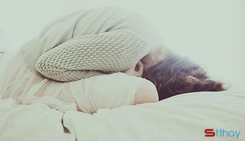 Status buồn Người ở lại và người ra đi, đến một lúc nào đó nỗi đau ngày xưa sẽ dịu lại