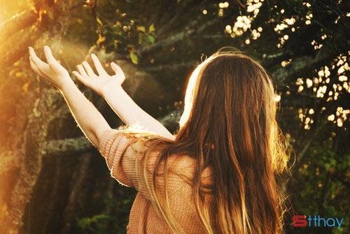 Status viết cho ngày không có nắng, ngày thiếu vắng bóng dáng anh
