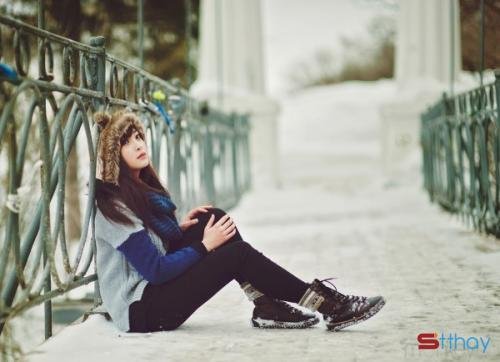 Stt chơi vơi khi trời trở lạnh là lúc em cần lắm một vòng ôm từ anh
