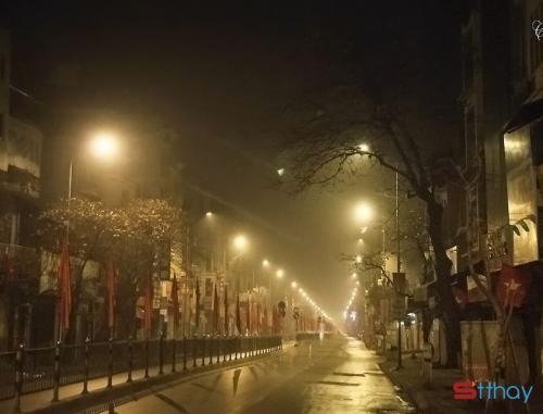 Stt đêm đông buồn khiến nỗi cô đơn như chìm vào không gian lạnh giá