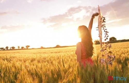 Stt tháng 5 để lại cho ta bao nhớ thương đong đầy, mạnh mẽ, cuồng nhiệt và say đắm