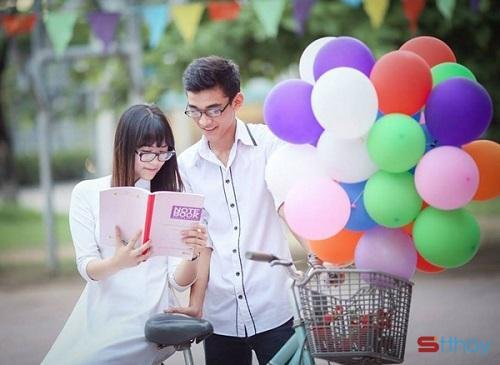 Tuổi học trò là quãng thời gian tuyệt đẹp trong cuộc đời mỗi con người. Đó là lúc bạn sống với những ước mơ cháy bỏng, vui chơi hồn nhiên bên bạn bè, là lúc được phép thử và sai. Nhiều kỷ niệm đẹp sẽ song hành với chúng ta suốt thời gian đó.