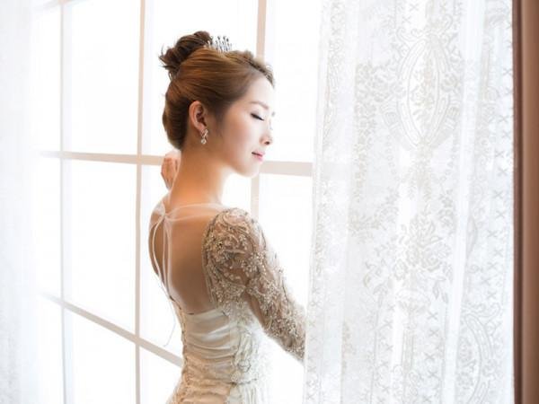 trang điểm cô dâu theo phong cách Tây