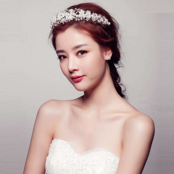 trang điểm cô dâu theo phong cách Tây