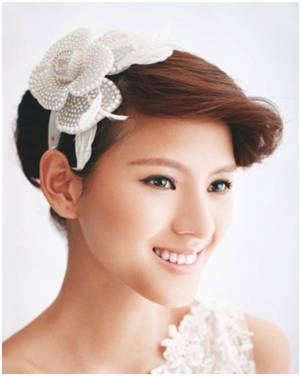 Trang điểm cô dâu tóc ngắn