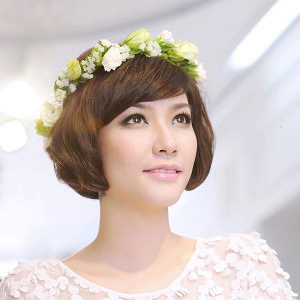 Trang điểm cô dâu tóc ngắn
